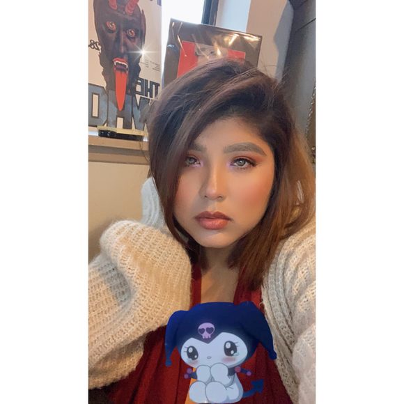 Aline Ruiz - Poshmark Profile Picture of Aline Ruiz (@highlean) on Poshmark