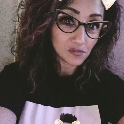 Profile Picture of Amelia Lopez (@XtraCrzyCatLady) on Twitter