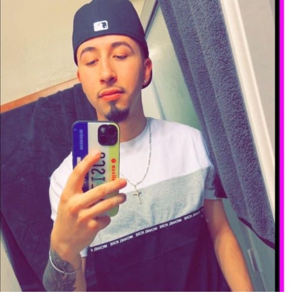 Profile Picture of Jose Morones martin (@1999383) on Poshmark