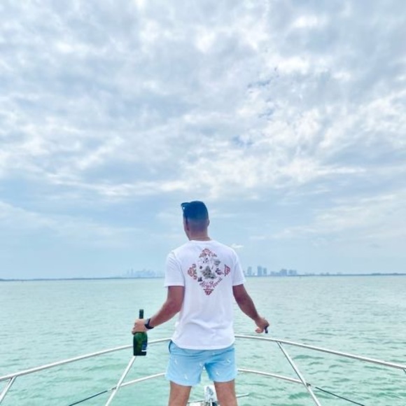 Profile Picture of Javier Rodriguez (@jdenny563) on Poshmark