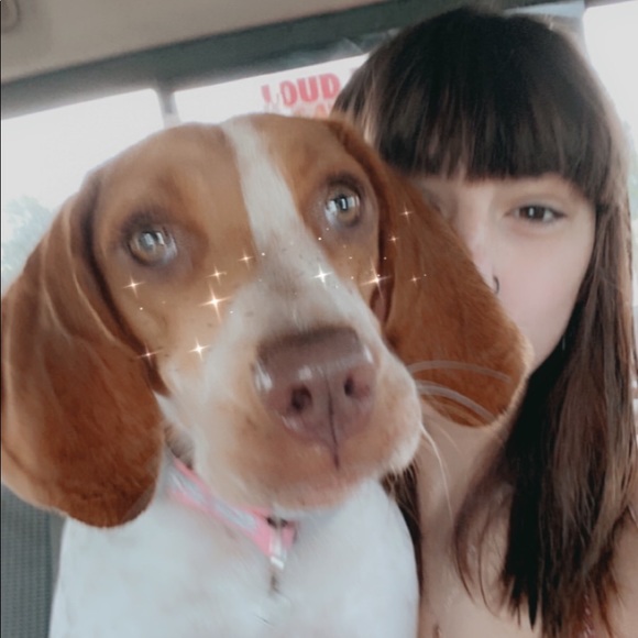 Profile Picture of Aubrey Layer (@aubs859) on Poshmark