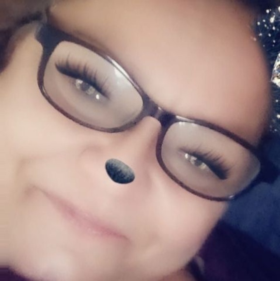 Profile Picture of Yvette Quici (@quiciyvette16) on Poshmark