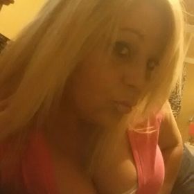 Profile Picture of Christina Barr (@aungelm) on Pinterest