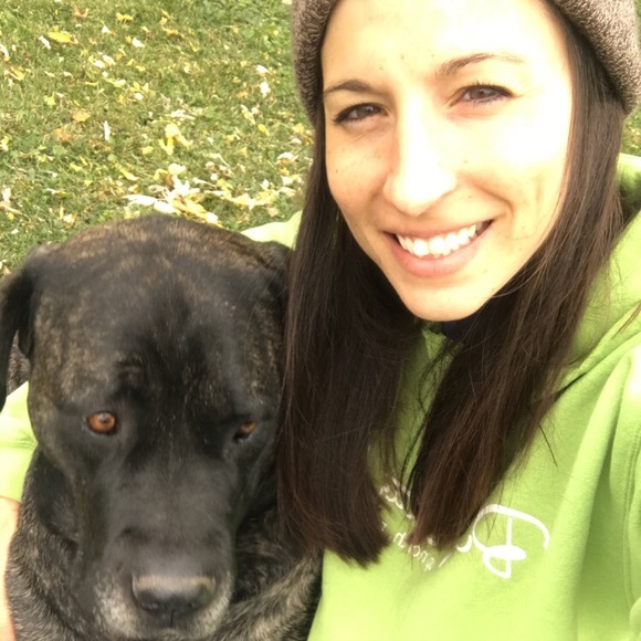 Profile Picture of Katie Mahlan (@kmahlan) on Poshmark