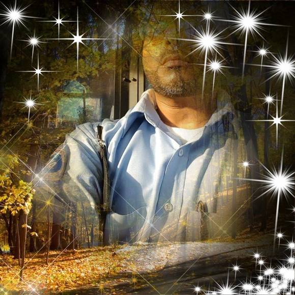 Profile Picture of Jimmy Ortiz (@jmmrtz16) on Poshmark