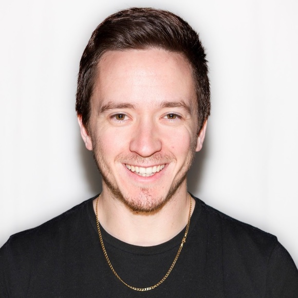 Profile Picture of Michael Sisko (@michaelsisko) on Poshmark