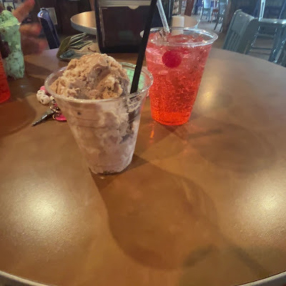 Profile Picture of Diane Greenwaldt (@dianegreenwaldt) on Poshmark