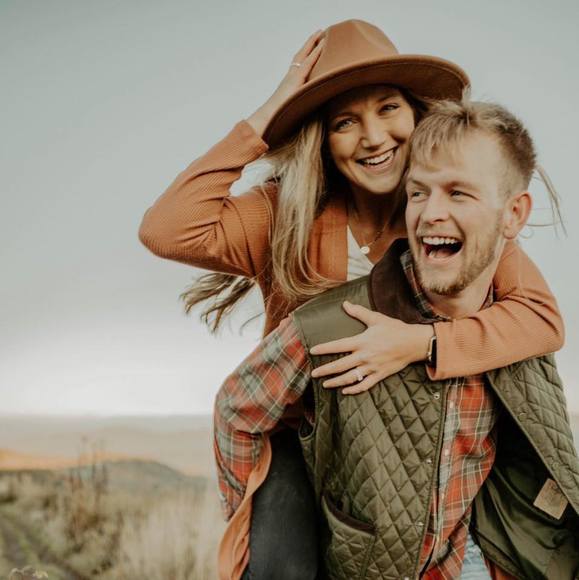 Profile Picture of Katie Stubblefield (@kstubb3) on Poshmark