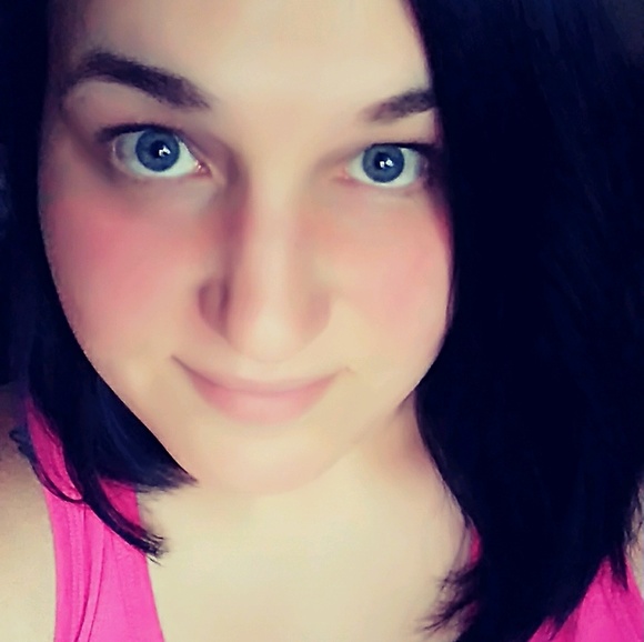 Profile Picture of Kaitlin Bagwill (@kaitlindawn88) on Poshmark