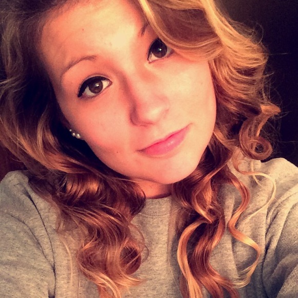 Profile Picture of Chelsea Kleekamp (@ckleek) on Poshmark