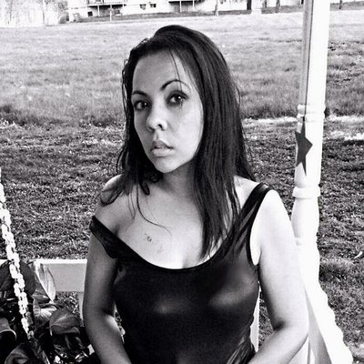 Profile Picture of Shellie David (@ShellieDavid18) on Twitter