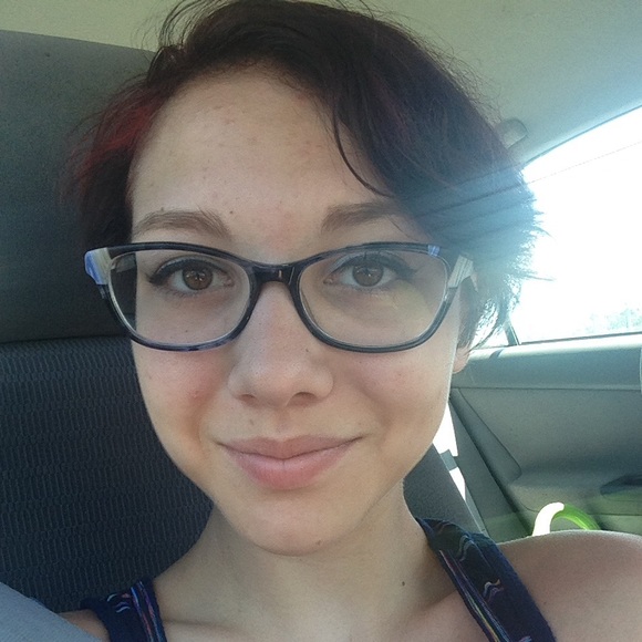 Profile Picture of Shelby Muhich (@shelbymuhuch) on Poshmark