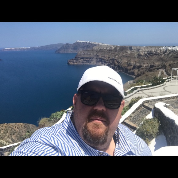 Profile Picture of Erik Rudd (@ervegas) on Poshmark