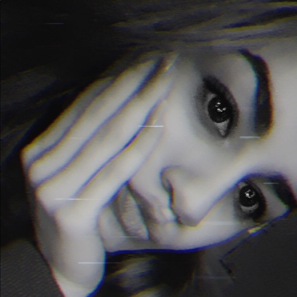 Profile Picture of Clarissa Cline (@cline_01) on Poshmark