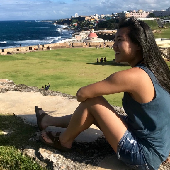 Profile Picture of Lien Do (@lienkd) on Poshmark