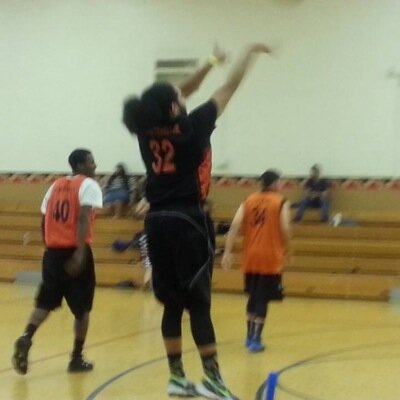 Profile Picture of Young MELO! (@Mitchell32Steve) on Twitter