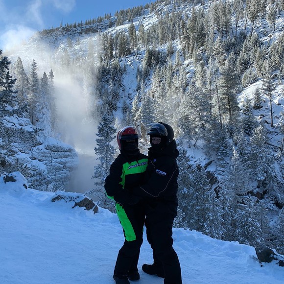 Profile Picture of Lea Hanson (@lealyn) on Poshmark