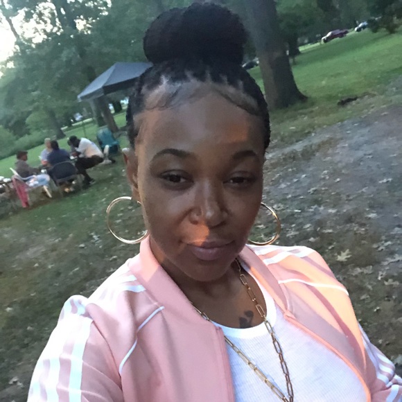 Jamila Green - Poshmark Profile Picture of Jamila Green (@jamila_g) on Poshmark