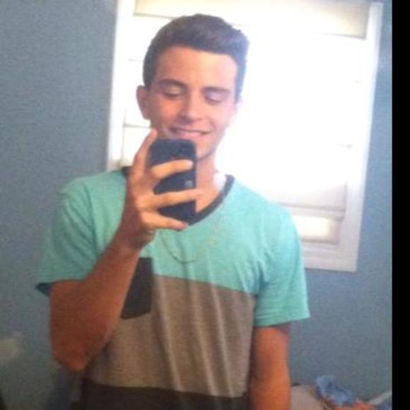 Profile Picture of Ryan Fitzpatrick (@ryanfitz17) on Poshmark