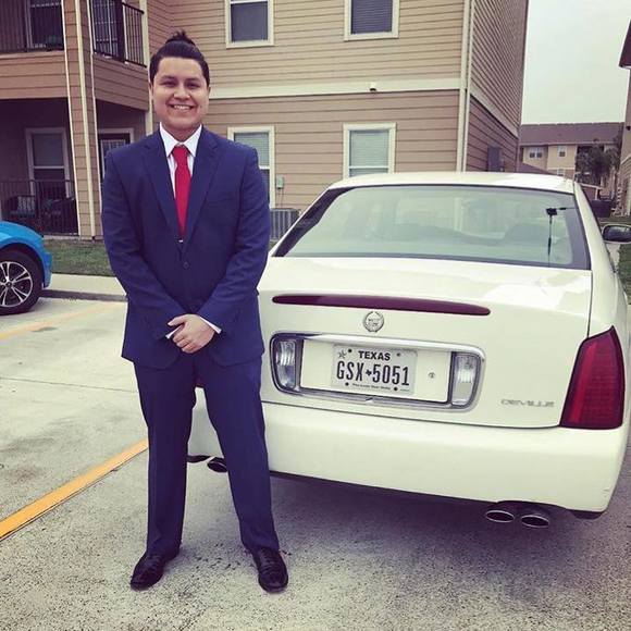 Profile Picture of Adam Vázquez (@adamapple512) on Poshmark