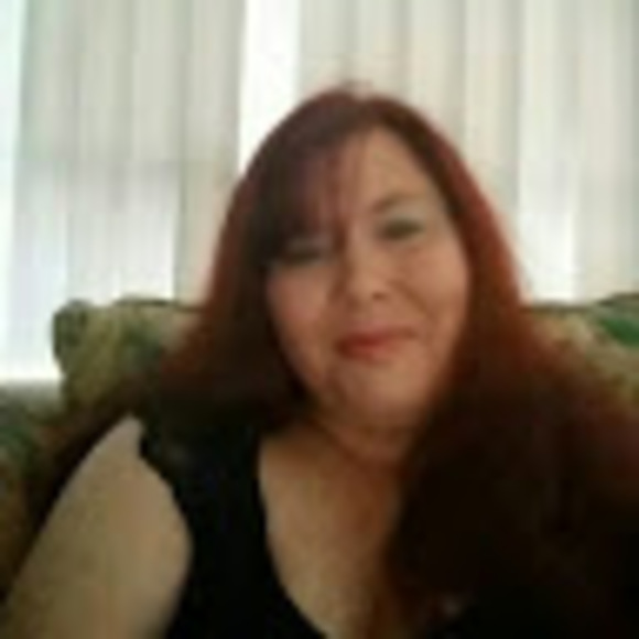 Profile Picture of Shannon Mock (@thatlady39) on Poshmark