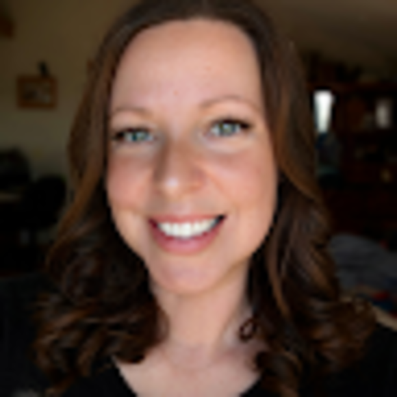 Profile Picture of Amber Haerterich (@ahaerterich) on Poshmark