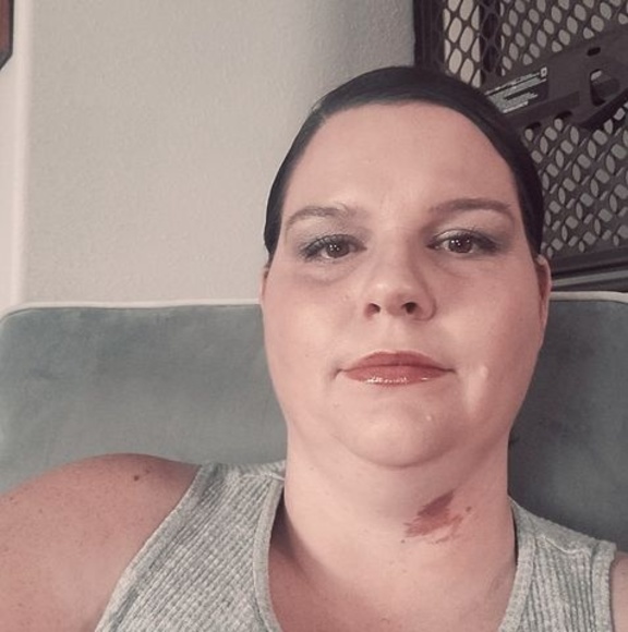 Profile Picture of Casandra Quesnell (@cassyquesnell) on Poshmark