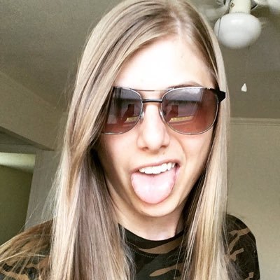 Profile Picture of ElizabethAkins (@ElizabethAkins) on Twitter