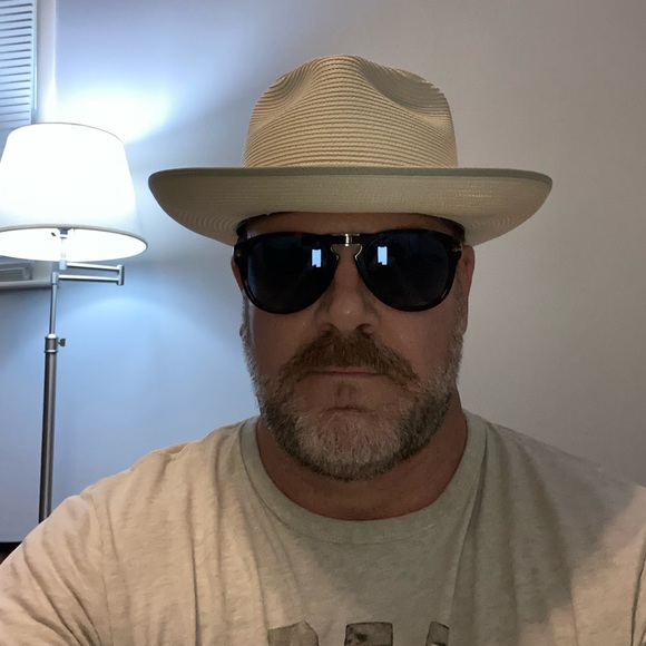 Profile Picture of Kevin Howell (@kevinhowell442) on Poshmark