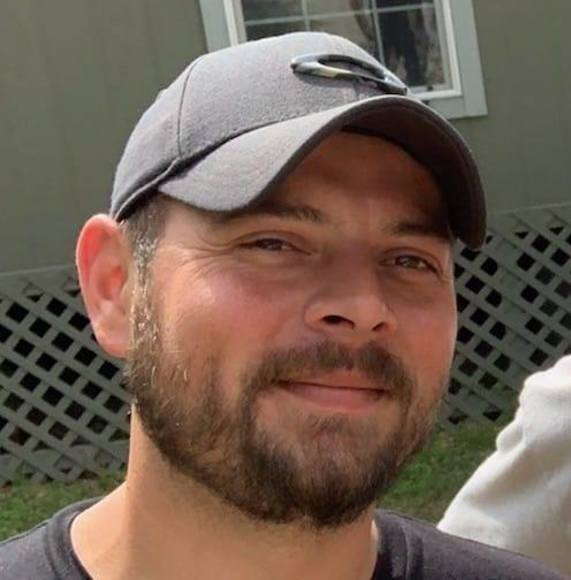 Profile Picture of Travis Bowman (@travisbowman281) on Poshmark