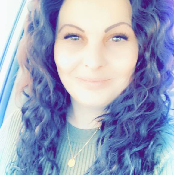 Profile Picture of Tara Cramer (@y4youpunky) on Poshmark