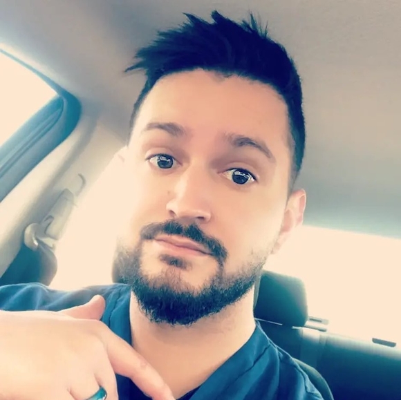 Profile Picture of Aaron Leal (@aleal7007) on Poshmark
