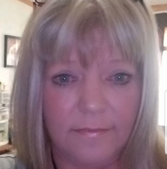 Profile Picture of Robin Mullennex (@darling67) on Poshmark