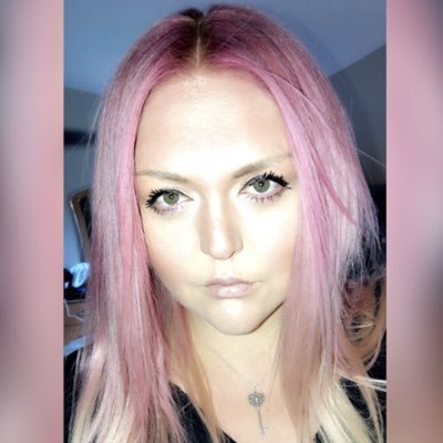 Profile Picture of Lindsey Hayward (@@LindsayKHayward) on Twitter