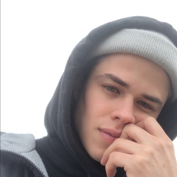 Profile Picture of Jayson Mahaffey (@samhuyghe) on Poshmark