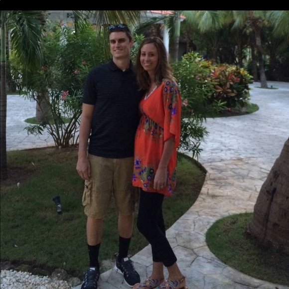 Profile Picture of Ryan Lyn (@rfolks45) on Poshmark