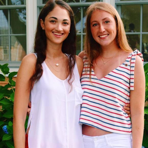 Profile Picture of Sarah Harthun (@sharthun) on Poshmark