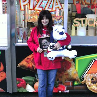 Profile Picture of Tracey Custer (@tracey.custer.73) on Facebook