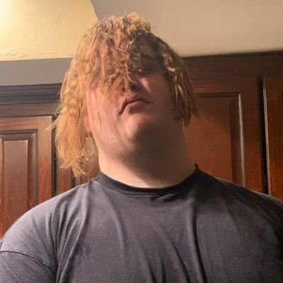 Profile Picture of Jonathan Evan Guth (@Guthinator99) on Twitter