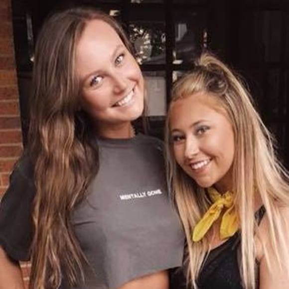 Profile Picture of Erika Hastings (@erika_hastings) on Poshmark