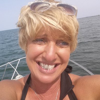 Profile Picture of Annette Howard (@@NetteH89) on Twitter