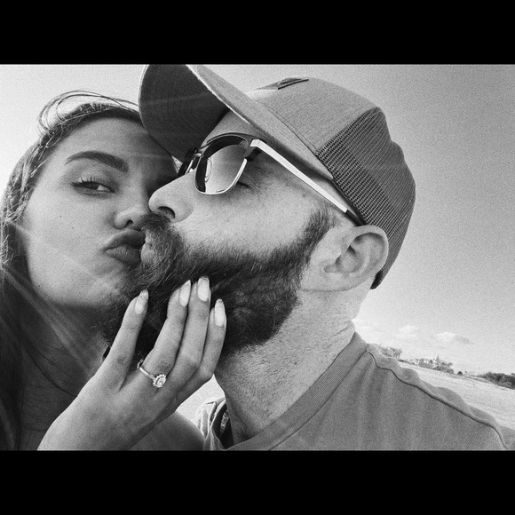 Profile Picture of Simone Langenhoven (@simonelangenhov) on Poshmark