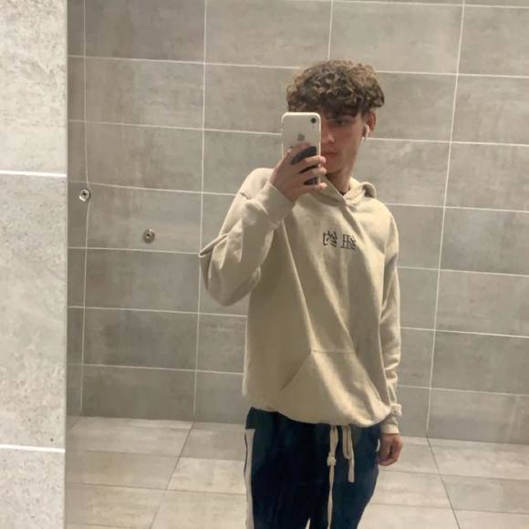 Profile Picture of Mateo Gonzales (@matgons) on Poshmark