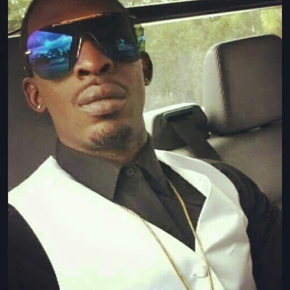 Profile Picture of Shawn Gordon (@shawngordon381) on Poshmark