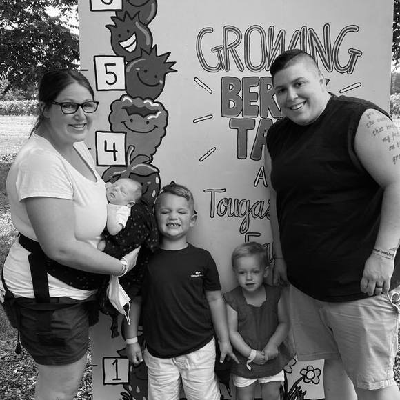 Profile Picture of Leah Spagnuolo (@lspagnuolo) on Poshmark