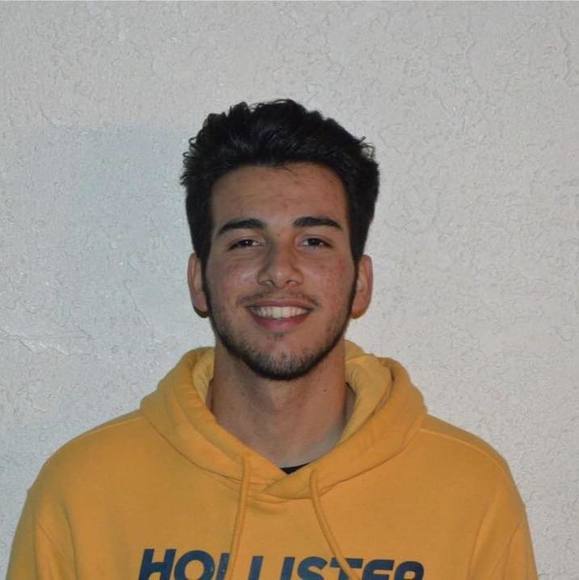 Profile Picture of Thomas Miranda (@thomas_miranda) on Poshmark