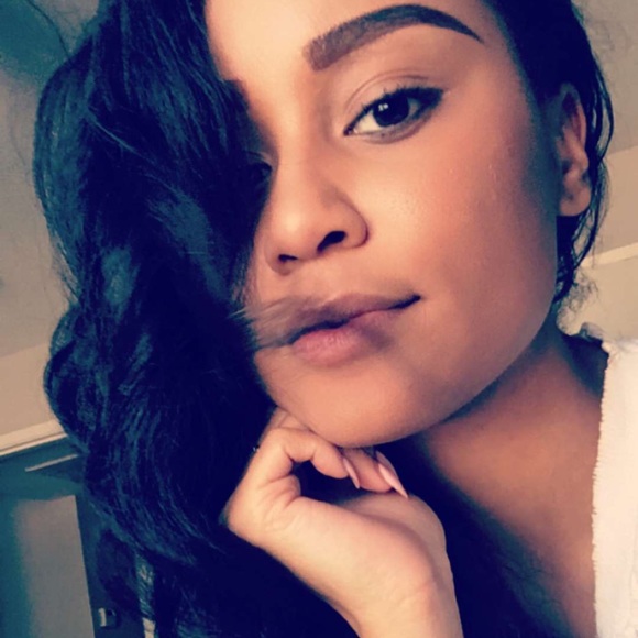 Profile Picture of Briana Beatty (@brianachanel) on Poshmark