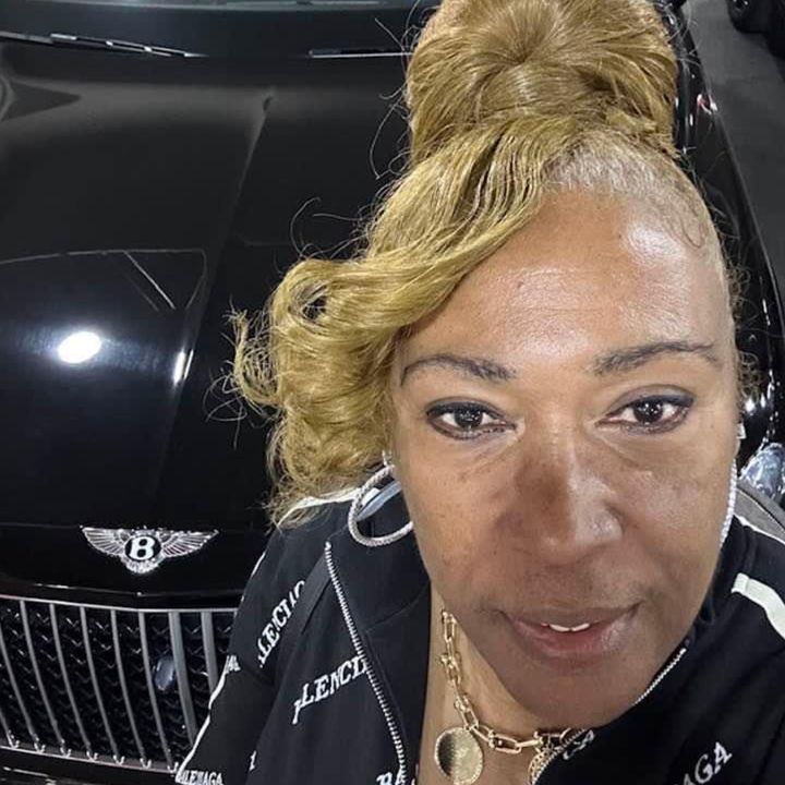 Profile Picture of Gina Blunt (@ginablunt) on Tiktok