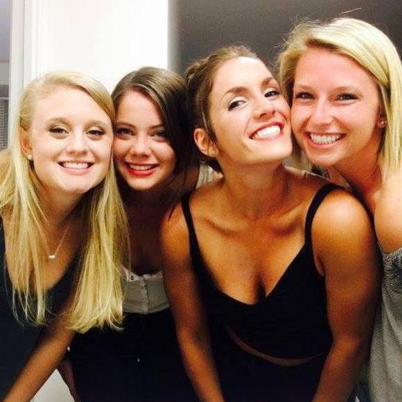 Tara Gloystein - Poshmark Profile Picture of Tara Gloystein (@tkgloystein5) on Poshmark