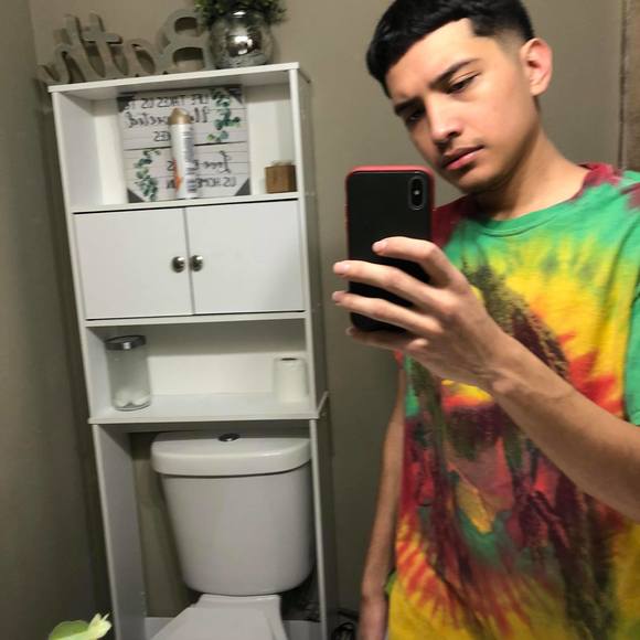 Profile Picture of Julian Alvarado (@julianalvara235) on Poshmark